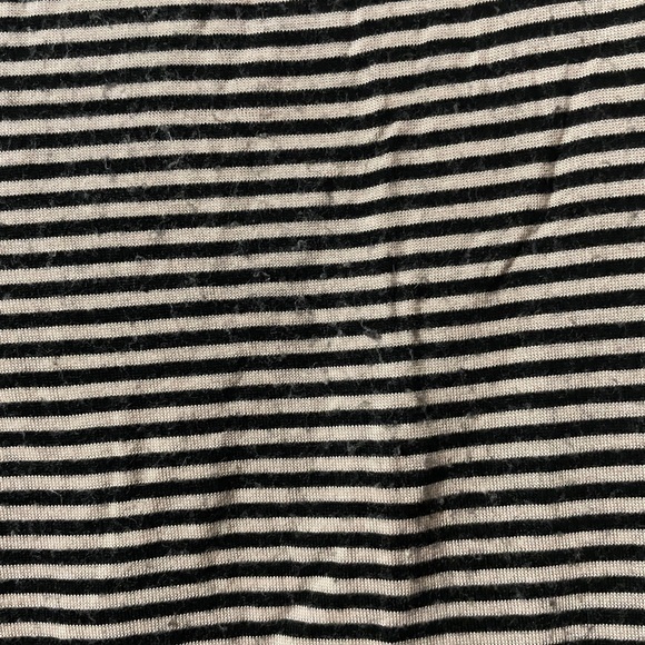Striped tank top 😍 (5/20) - Picture 4 of 4